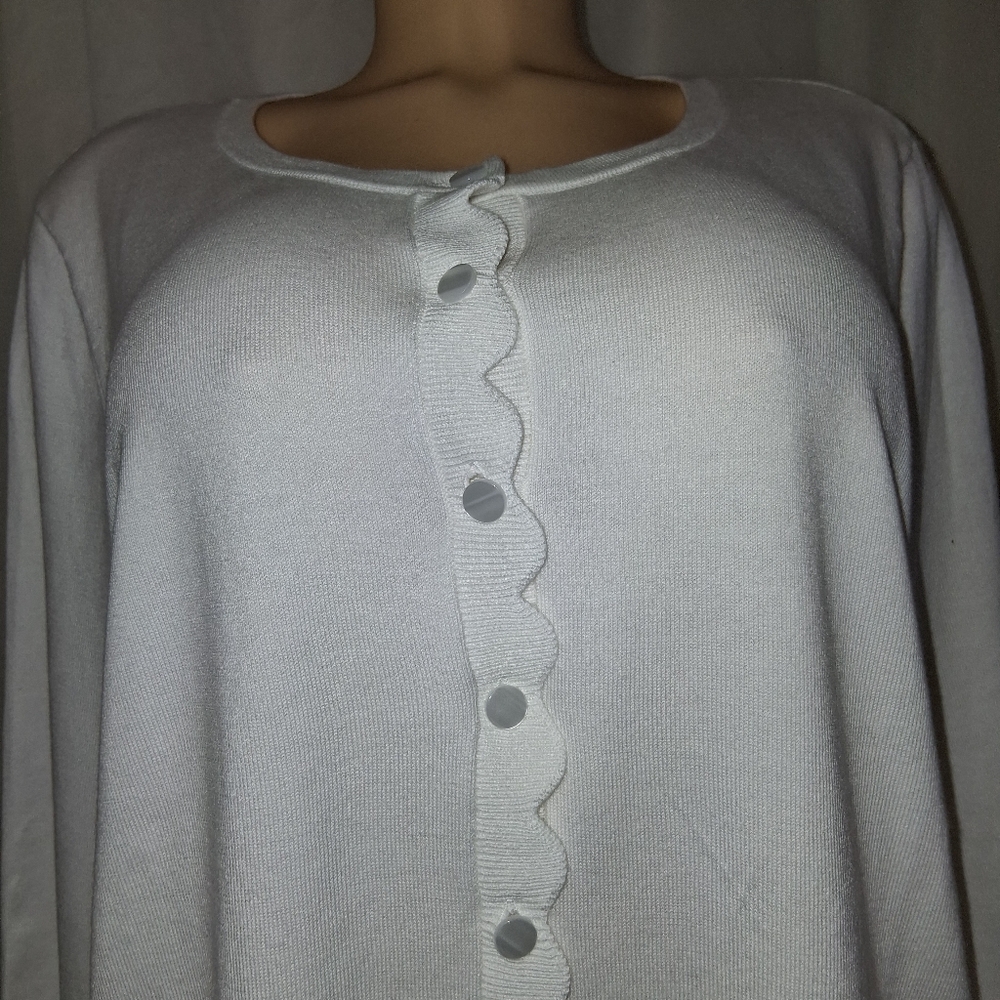 Talbots Plus Petite Women Size 2XP White Scalloped Button-Down Shirt - Picture 14 of 16
